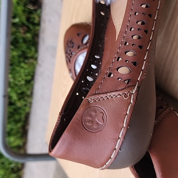 Lobo Solo Brown Padded Laser Cut Design Leather Women's Loafers Size 23.5 / US 6 - Picture 5 of 11